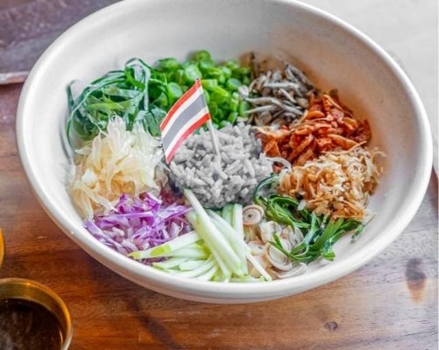 Khao Yum.